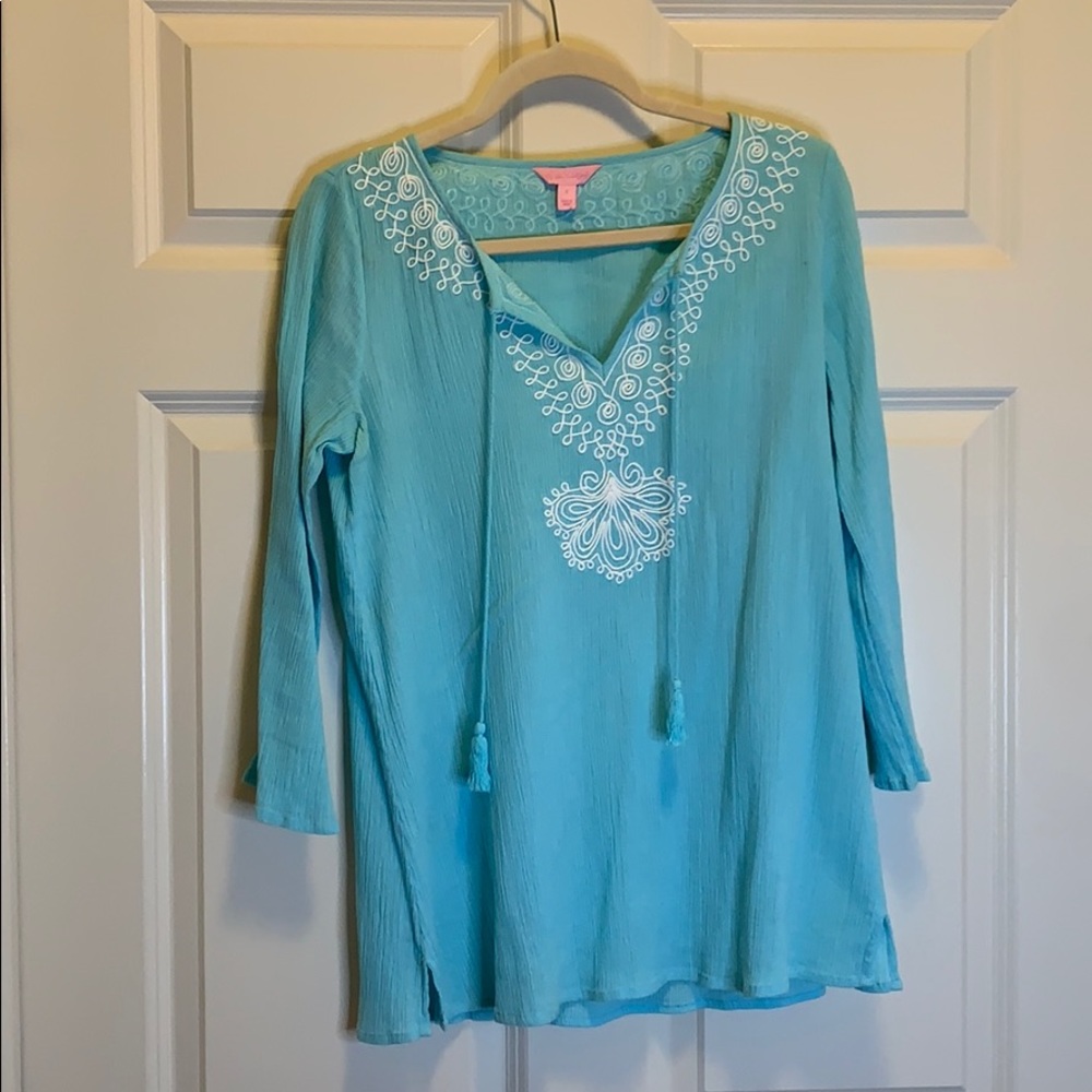 Lilly Pulitzer light blue lightweight shirt